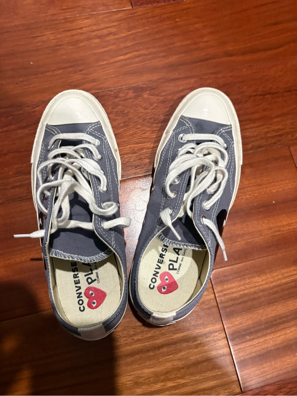 Converse x Comme des Garcons PLAY Gray and White Low-Top Sneakers - Picture 2 of 6
